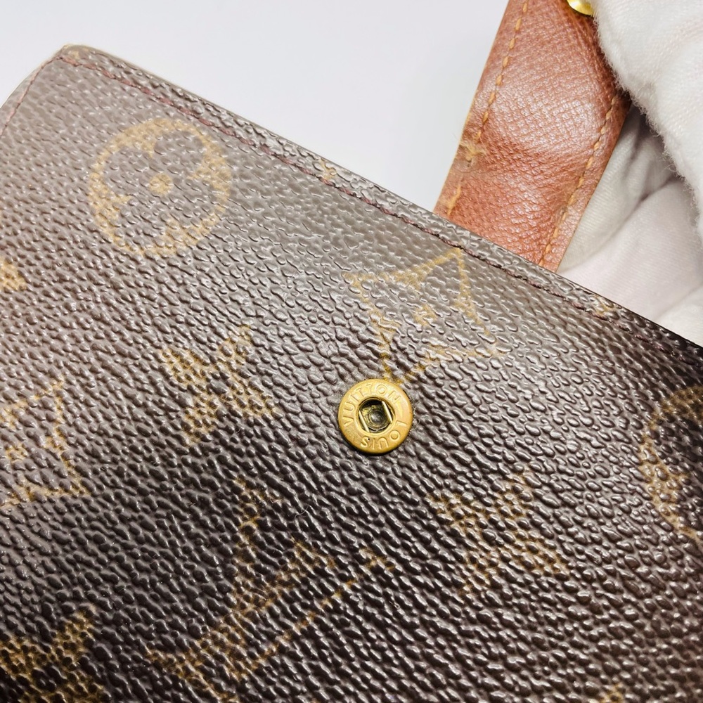 Louis Vuitton Monogram clasp wallet and Box with COA - Picture 2 of 12
